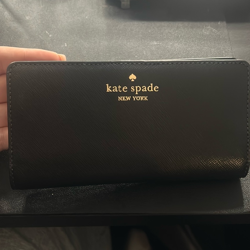 KATE SPADE WALLET- BRAND NEW